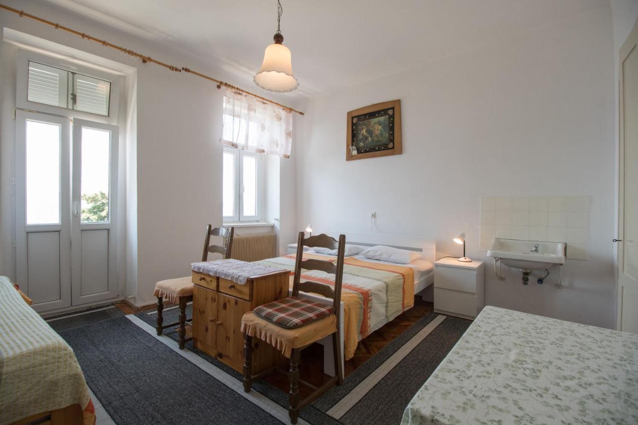 Apartments Josip By The Sea Novi Vinodolski Esterno foto